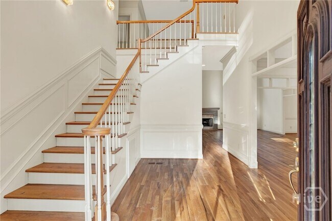 Building Photo - 2 Wakefield Pl