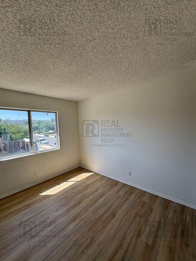 Building Photo - 1330 Wrigley Ln