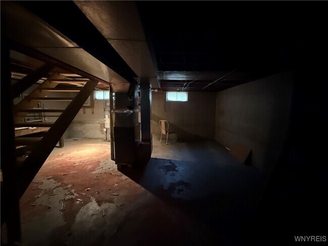 Building Photo - 246 Crisfield Ave