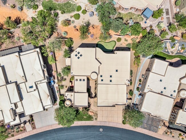 Building Photo - 3052 Snow Canyon Pkwy