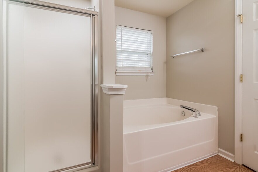 Building Photo - 2301 Leighton Way