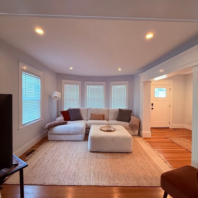 Building Photo - 58 Metropolitan Ave