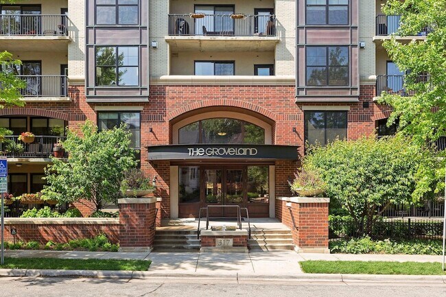 Building Photo - 317 Groveland Ave