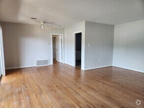 Building Photo - Executive Suites 2