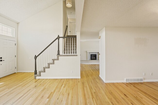 Building Photo - 9045 Aldersgate Ct