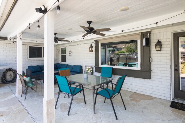 Building Photo - 13418 Paradise Valley Dr