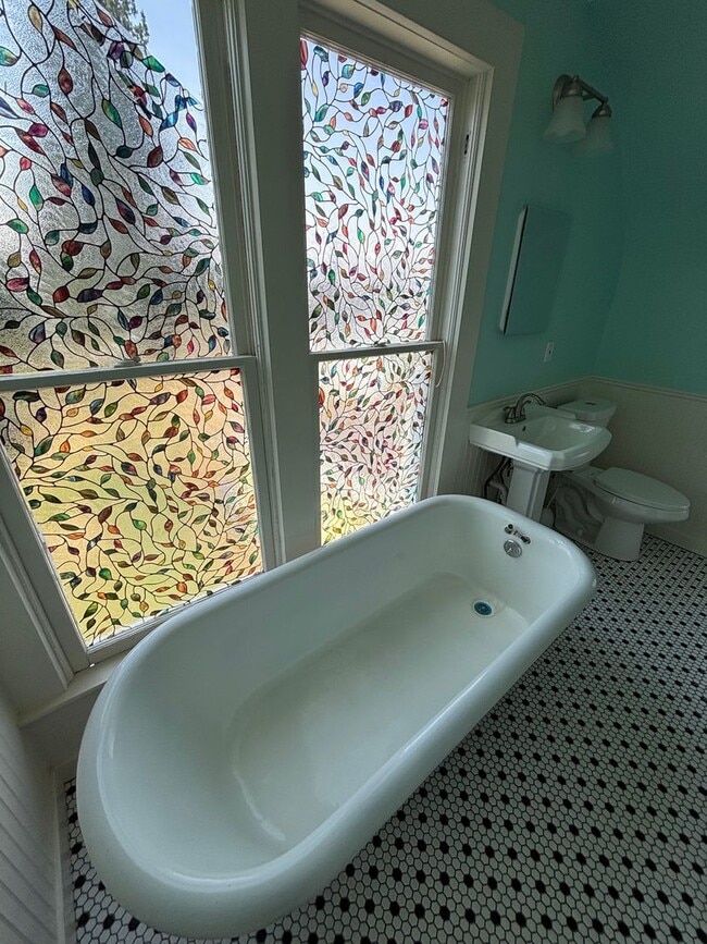 Building Photo - **Coming soon** Charming Historic 4-bd Home for Rent – Fully Remodeled, Spacious Yard, Great Loca...