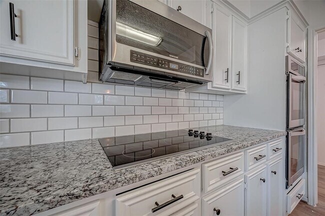 Building Photo - 14706 Dale Hollow Ln