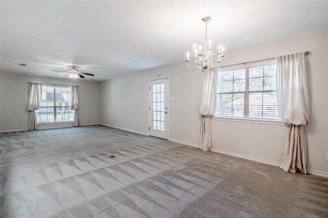 Building Photo - 203 Pine Valley
