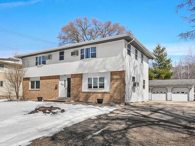 Building Photo - 5604 Bjelde Ln
