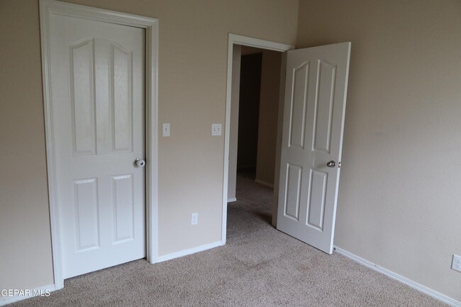 Building Photo - 3278 Azteca Trail