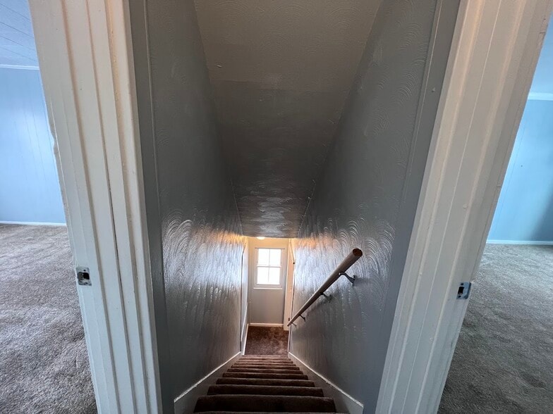 Building Photo - 303 Ohio Ave