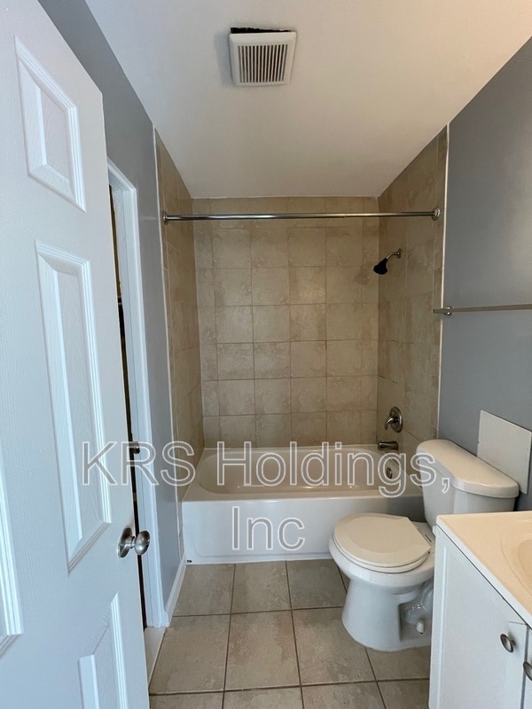 Building Photo - 7997 Audubon Ave