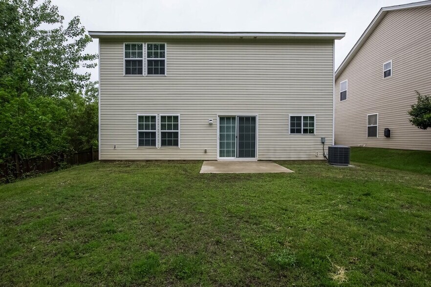 Building Photo - 6413 Prosperity Commons Dr