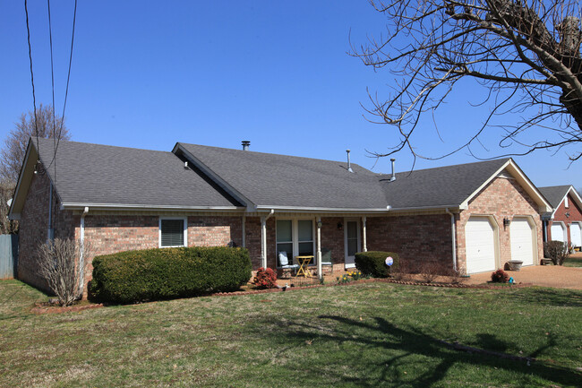 Building Photo - 3  bed, 2 bath home in Smyrna