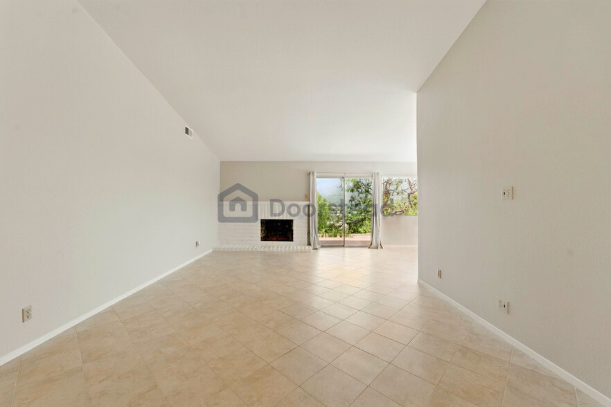 Building Photo - 609 Hoover Ct