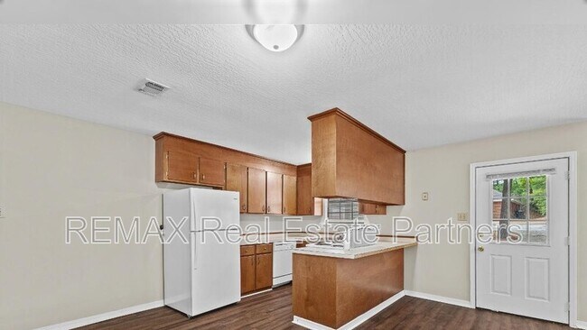 Building Photo - 69 Hickory Knoll