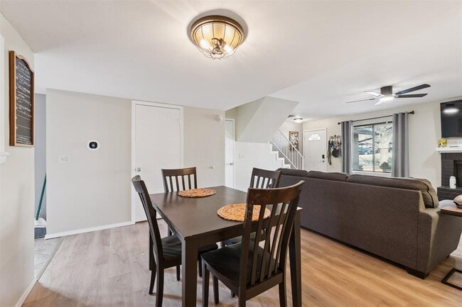 Building Photo - 9605 Hefner Village Blvd