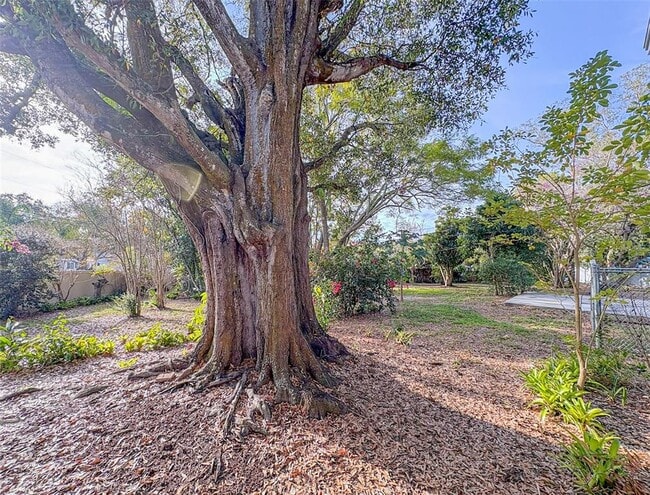 Building Photo - 1631 Monterey Ln