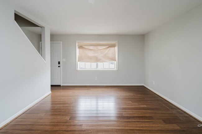 Building Photo - 2645 Southbury Cir