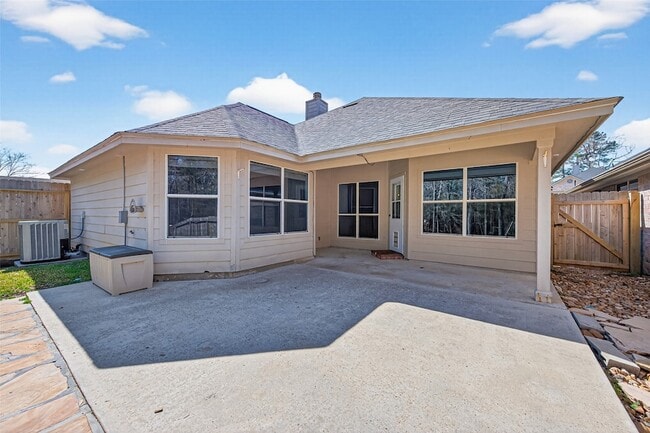 Building Photo - 10542 Parkside Dr