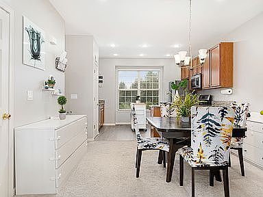 Building Photo - Stylish & Move-In Ready Home in Prime Aurora Location