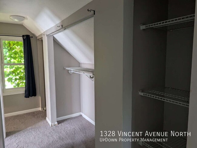 Building Photo - 1328 N Vincent Ave