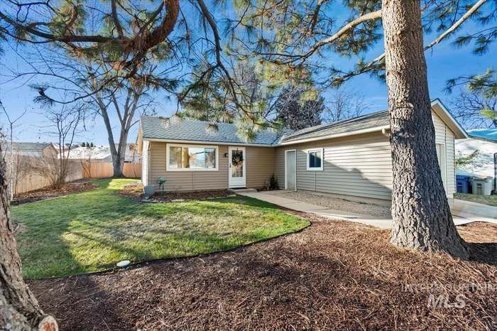 Building Photo - 8491 W Holbrook Ct