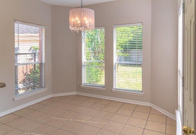 Building Photo - 15411 Seminole Canyon Dr