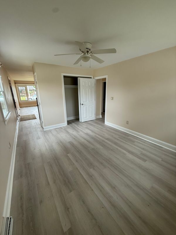 Building Photo - 525 Lee Rd