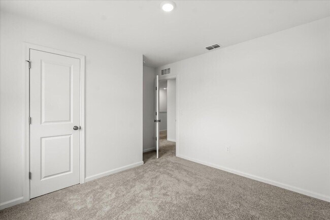 Building Photo - 5100 Clay Whaley Rd