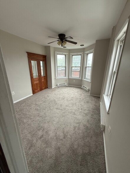 Primary Photo - 4541 Pulaski ave