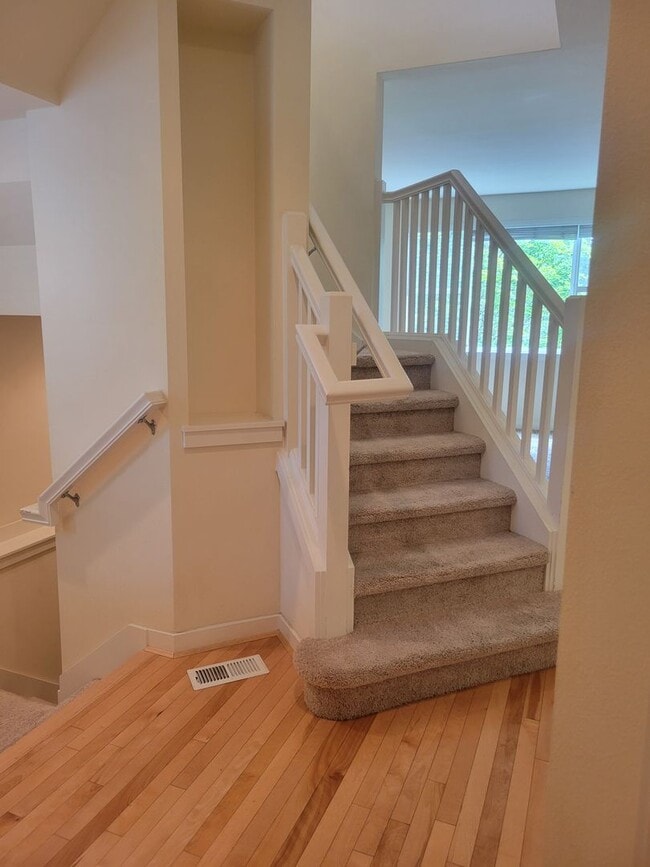 Building Photo - Highly Desirable Community, Beautiful View...