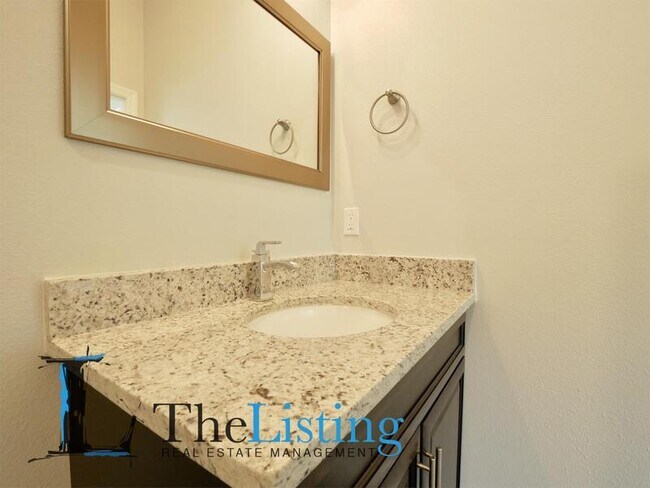Building Photo - 406 ALBATROSS Ct