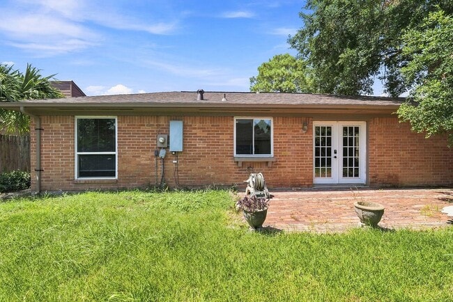 Building Photo - 15706 Cavendish Dr