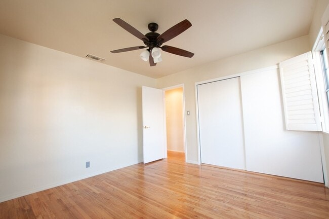 Building Photo - Beautiful single family house for rent