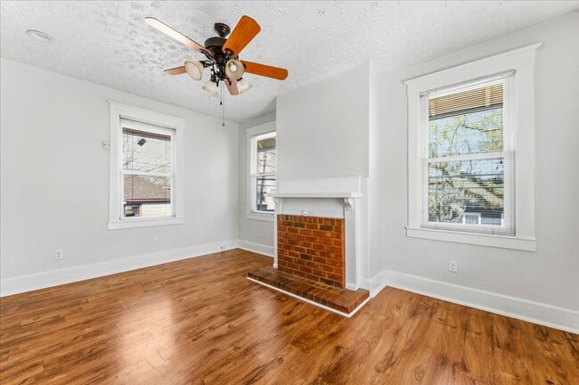 Building Photo - Cozy 1-Bedroom Apartment in Midtown – $1,300/month