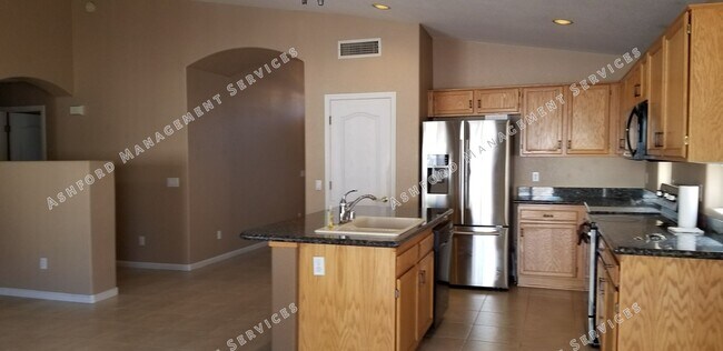 Building Photo - 3 BEDROOM HOME FOR RENT IN PHOENIX WITH POOL