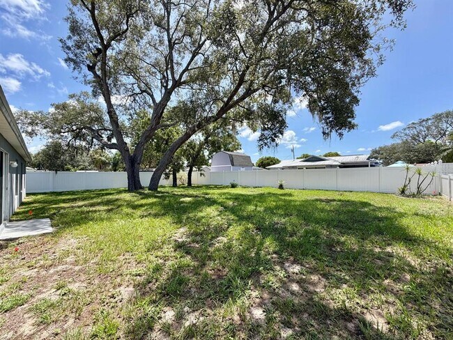 Building Photo - 3264 Deltona Blvd