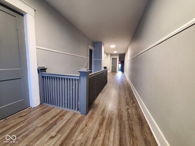 Building Photo - 129 W Hendricks St