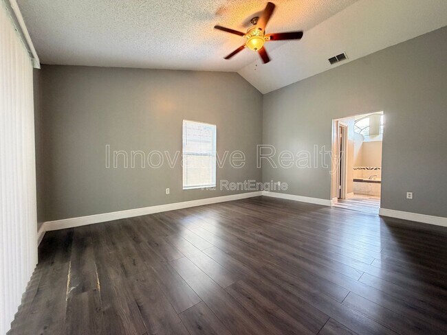 Building Photo - 1025 Derbyshire Dr