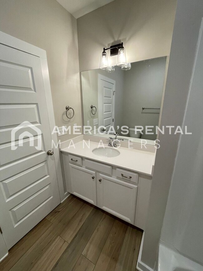 Building Photo - Home for Rent in Eastaboga, AL!! Available...