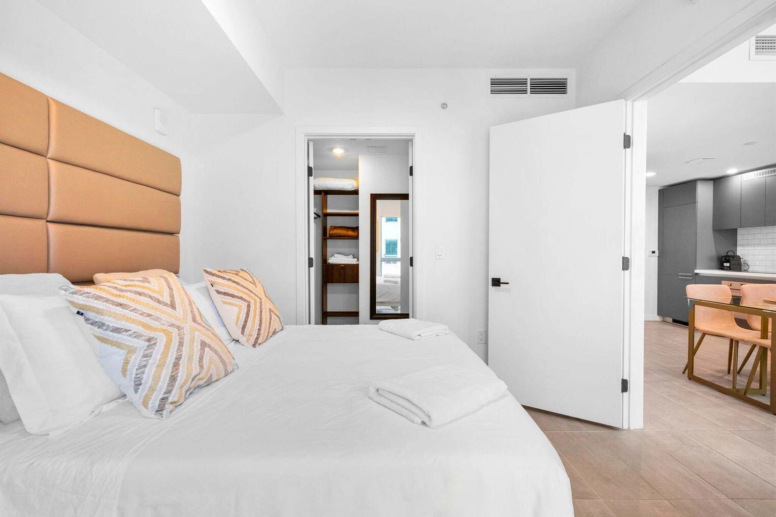 Building Photo - 227 NE 2nd St