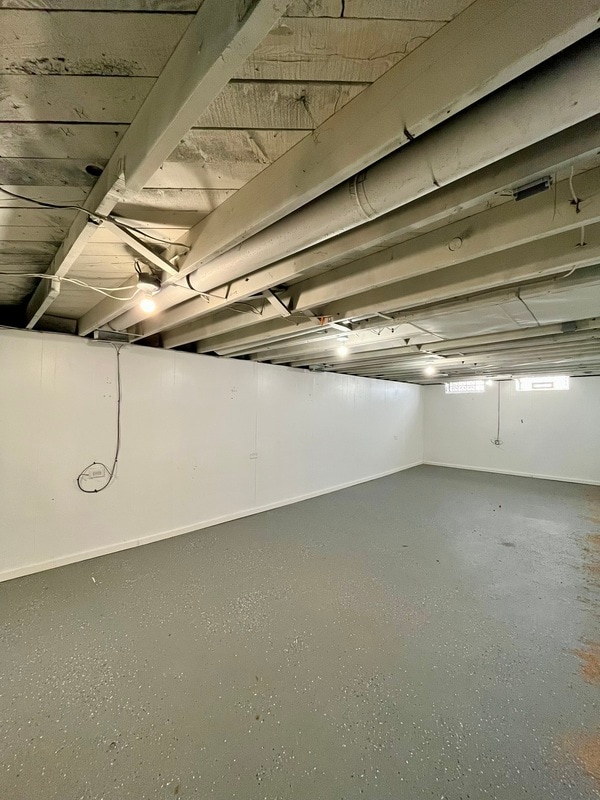 Building Photo - 14371 Trenton Rd