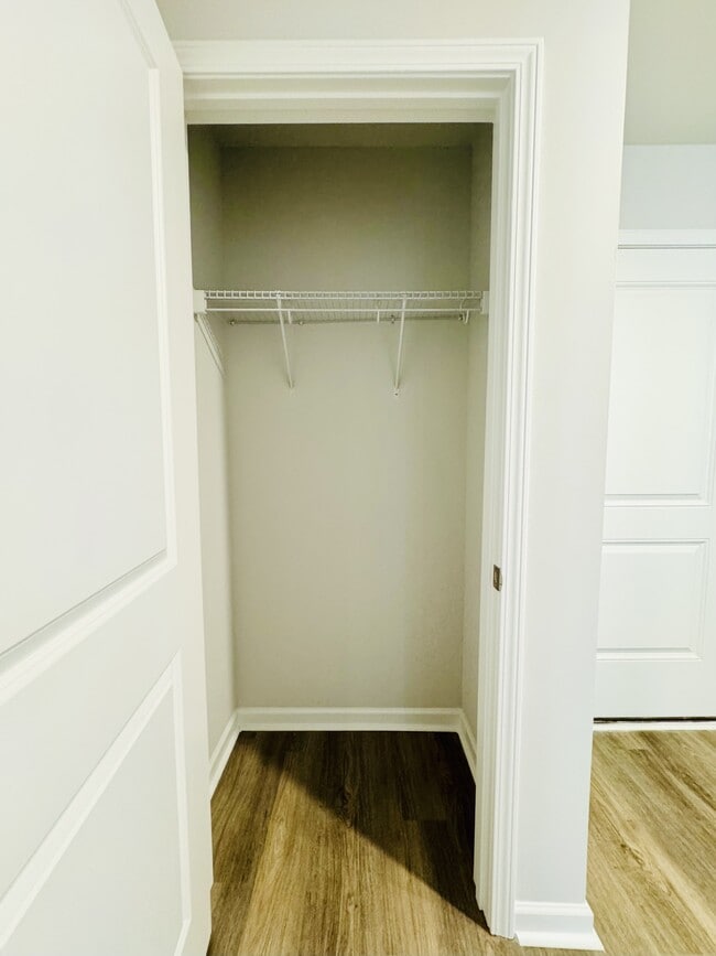 Building Photo - 1024 Kinness Dr