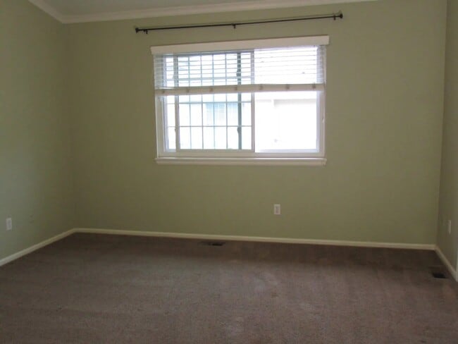 Building Photo - 7776 W 90th Dr