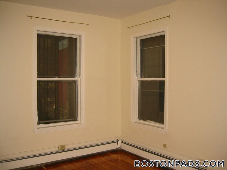 Building Photo - 848 Huntington Ave