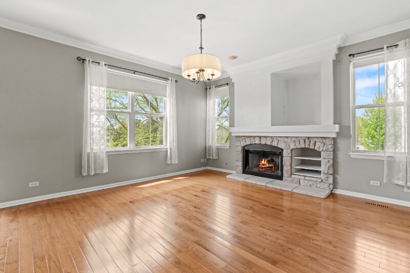 Building Photo - 259 Grand Ridge Rd