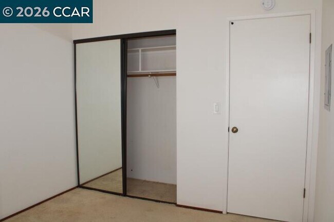 Building Photo - 3614 Stoneglen S