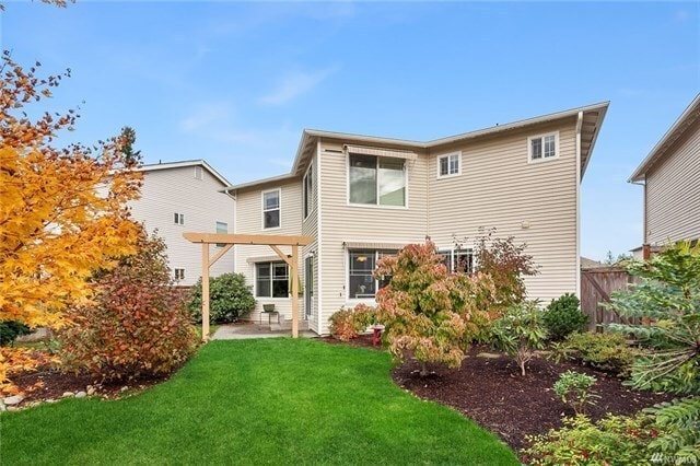 Building Photo - Stunning Renton Home